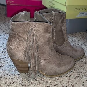 Charles Albert heels